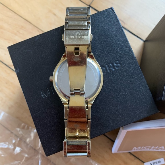 MK Watch ⌚️ - Picture 3 of 7